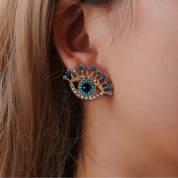 New blue eye with eyelashes earrings - Picture 2 of 2